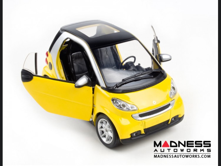 smart fortwo Model Car 451 model 124 scale Die Cast Yellow